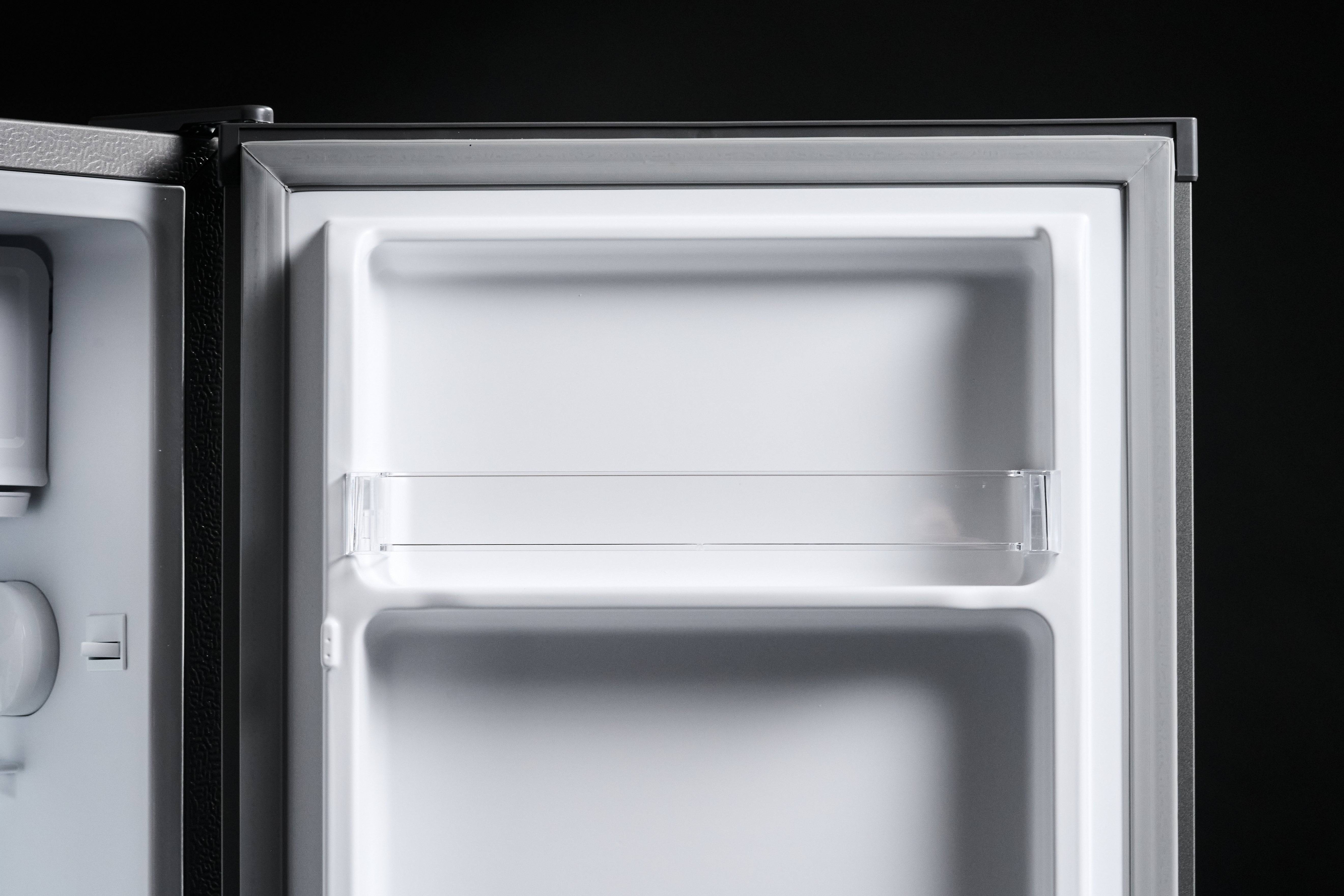 NEV. MINIBAR SWAN SW-120DT - 83L