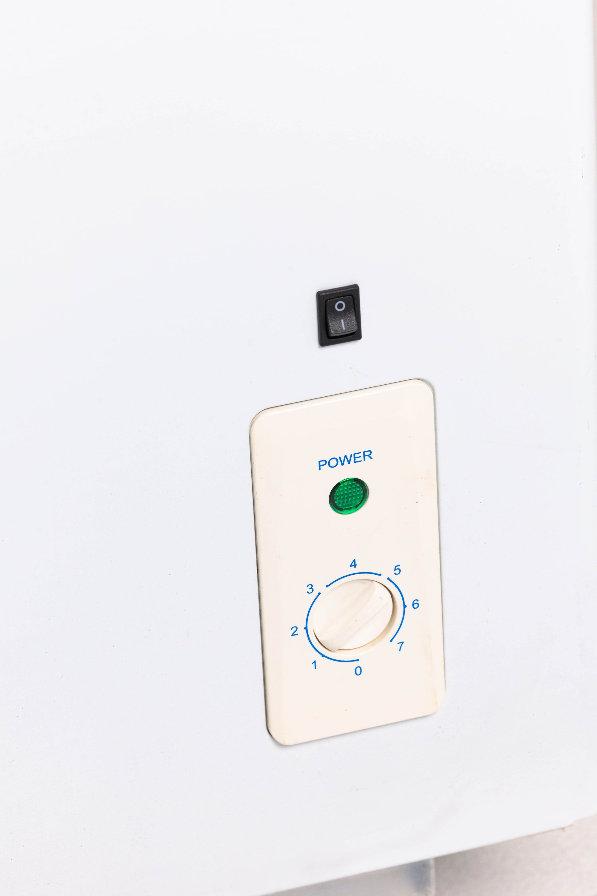 CONGELADOR SWAN CHV SW-337H TAPA DE VIDRIO