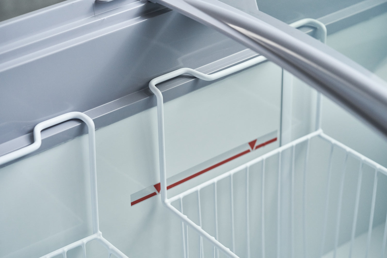 Congelador Horizontal Swan 190 L con Tapa de Vidrio | SW-260JY