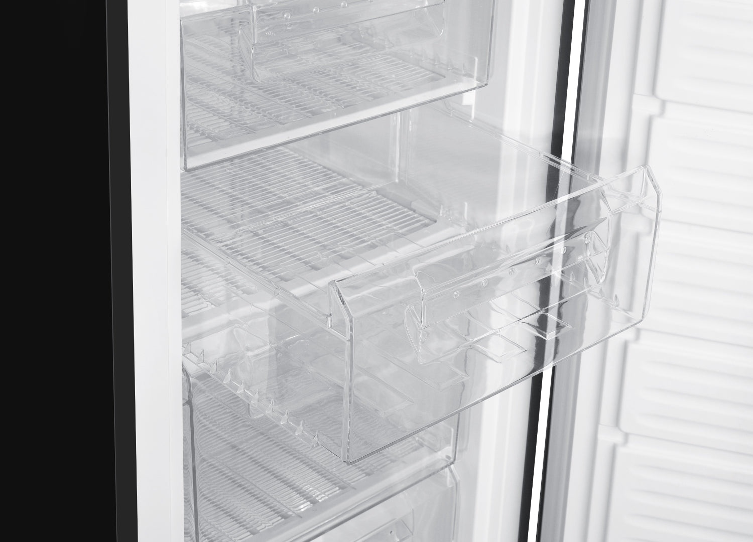 Congelador Vertical SWAN 242L Inox Puerta Sólida | SW1-33